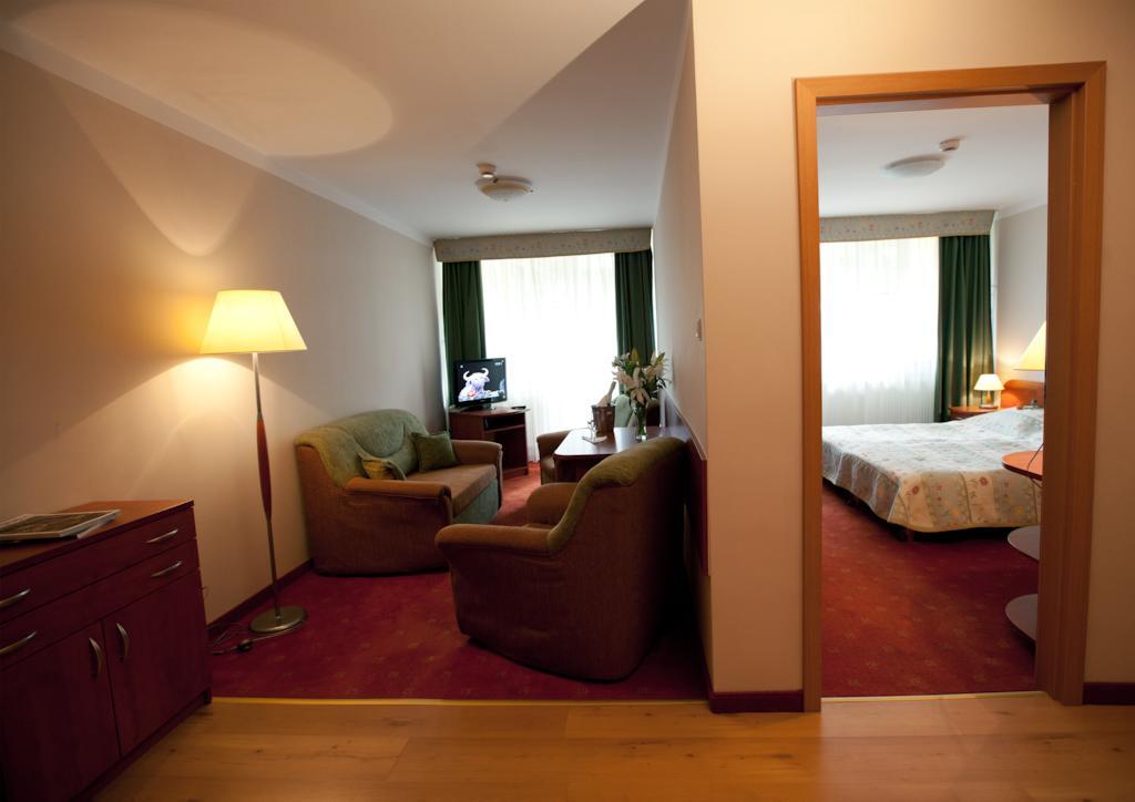 Jantar Medical Spa Dziwnówek Buitenkant foto