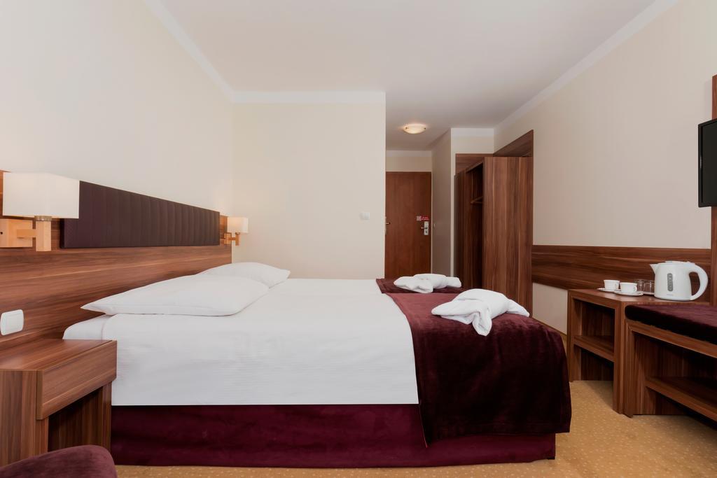 Jantar Medical Spa Dziwnówek Buitenkant foto